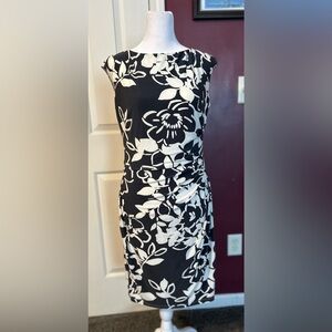 Chaps Black and White Sleeveless Dress with Floral Pattern Size Small